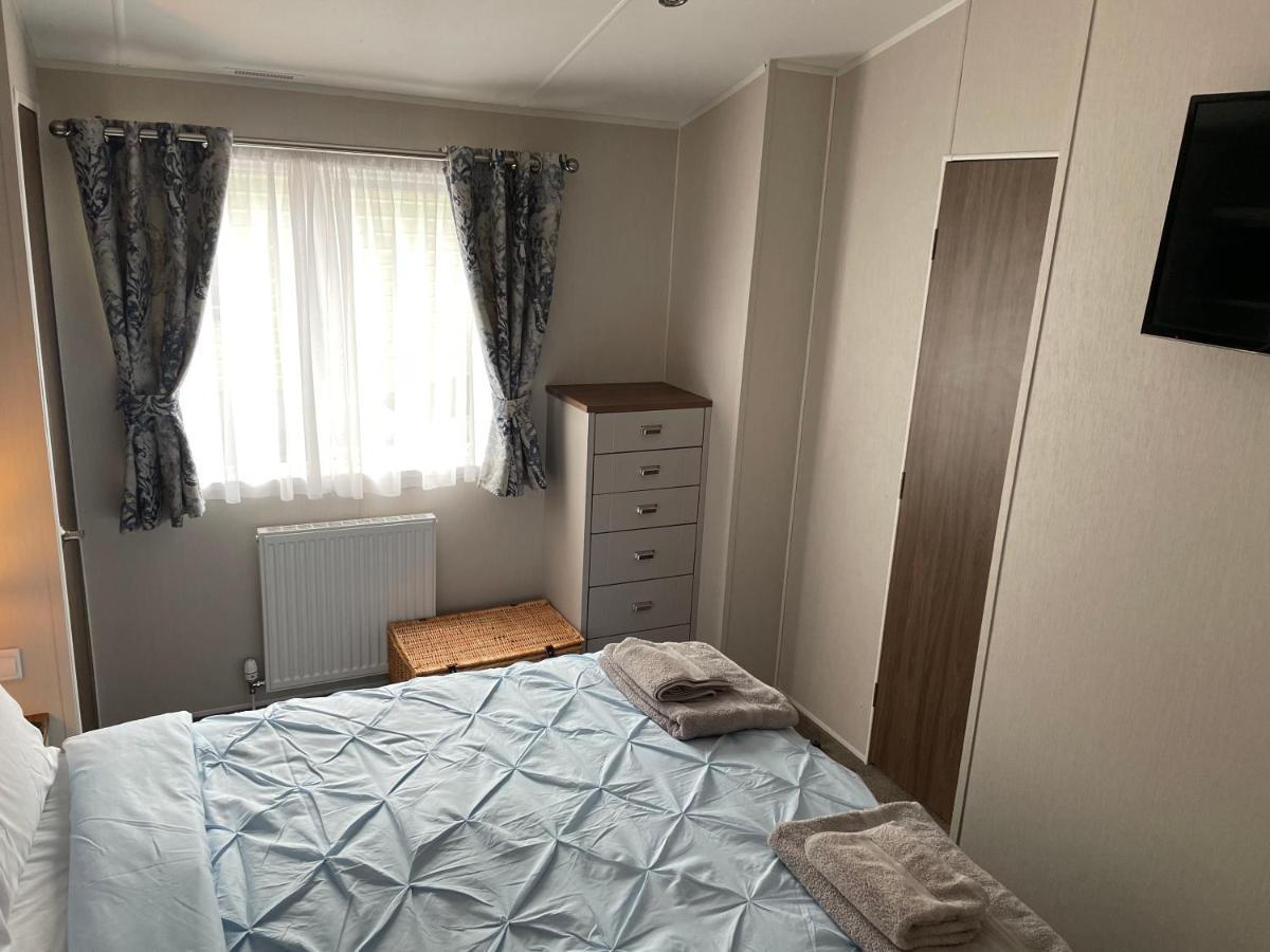 Beautiful 2 Bedroom Lodge With Stunning Views 布莱尔萨罗 外观 照片