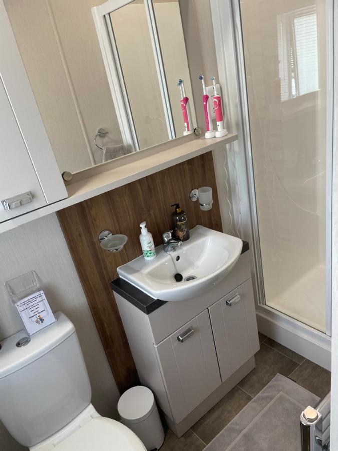 Beautiful 2 Bedroom Lodge With Stunning Views 布莱尔萨罗 外观 照片